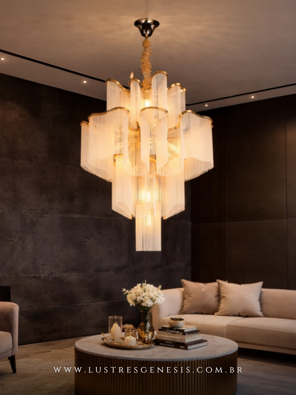 Lustre de Vidro Contempor&acirc;neo Dourado 135cm para Sala de estar de P&eacute; direito Alto Hall Escadas
